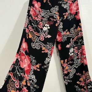 ANGIE Straight floral pants size S, with spring at the waist, wide comfortable